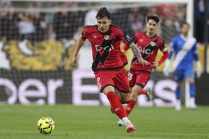 Samsunspor - Rayo Vallecano, în turul „optimilor” Conference League » Andrei Rațiu e anunțat titular