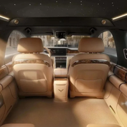 Cum arată „Rolls-Royce”-ul din Vietnam, cu schimbător placat cu aur și trei motoare