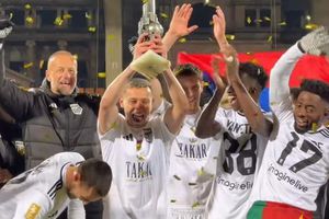 Abia plecat din Superliga, a ridicat primul trofeu în tricoul noii echipe