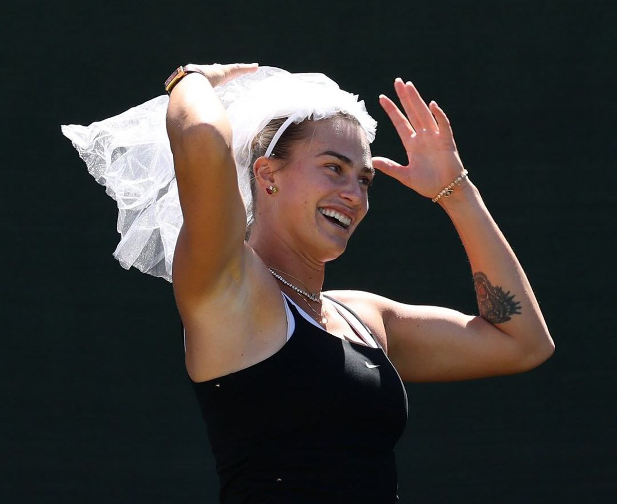 Aryna Sabalenka a apărut cu voal de mireasă la Indian Wells // foto: Instagram