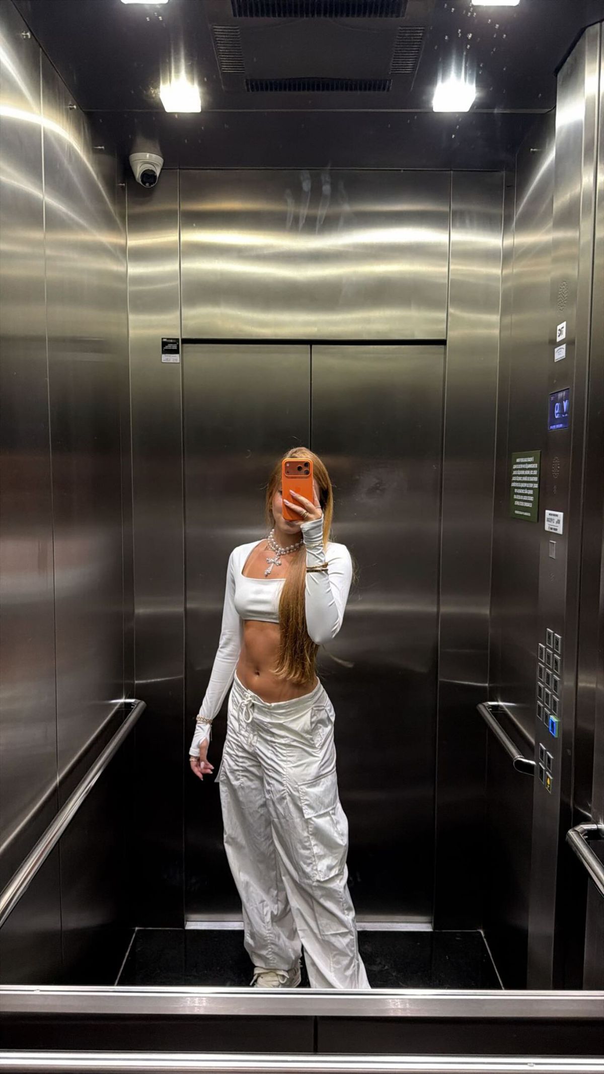 După despărțirea de Alisha Lehmann, fotbalistul s-a cuplat cu o tânără de 19 ani, fiica unui fost jucător