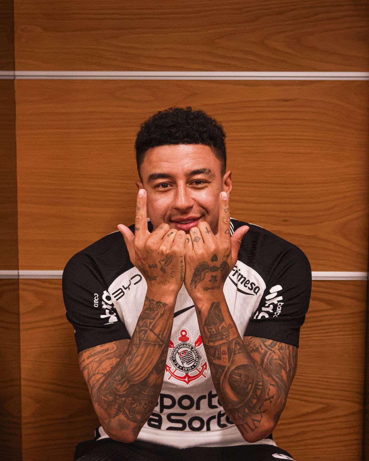 Jesse Lingard, plimbare cu bicicleta în favelele din Sao Paulo