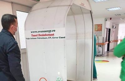 COVID-19. Tunelurile de decontaminare pentru medici, cumpărate la foc automat în România » Specialiștii avertizează: „Nu pot omorî COVID-19”