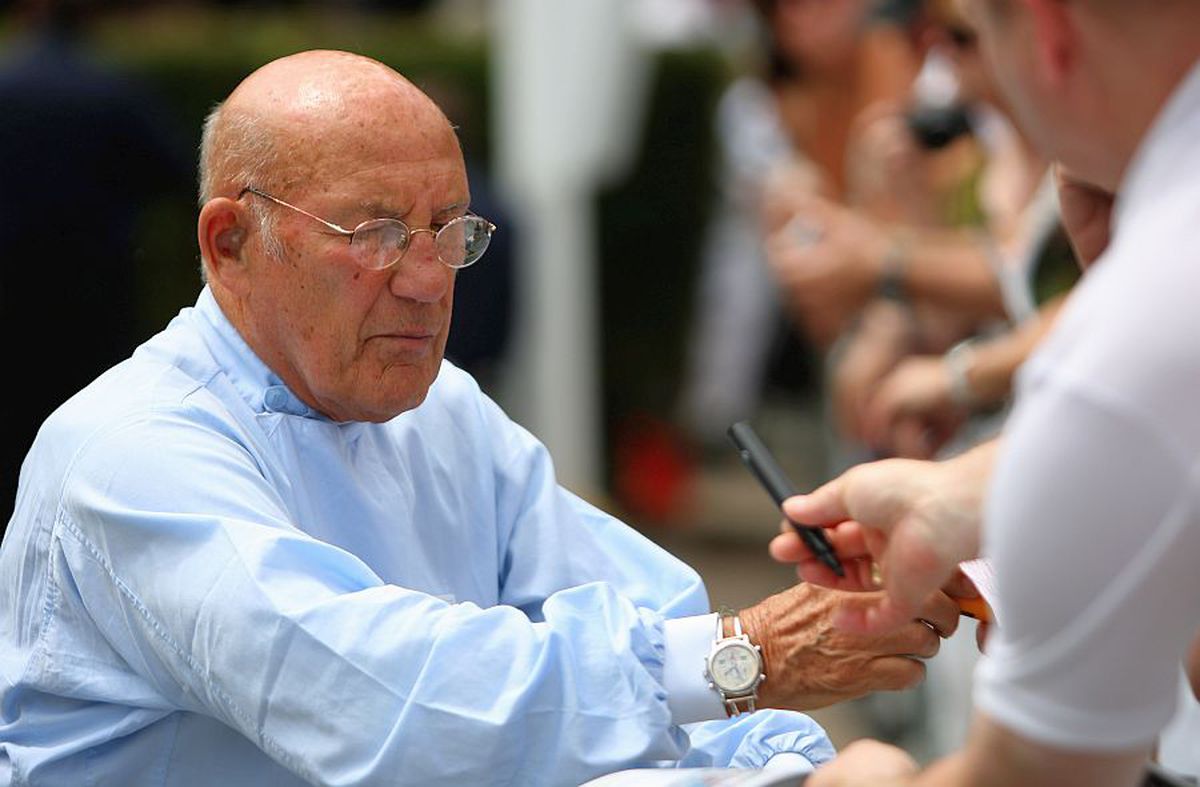 Legendarul pilot Sir Stirling Moss a murit la 90 de ani! Imagini din carieră și de la accidentul care l-a lăsat paralizat 6 luni