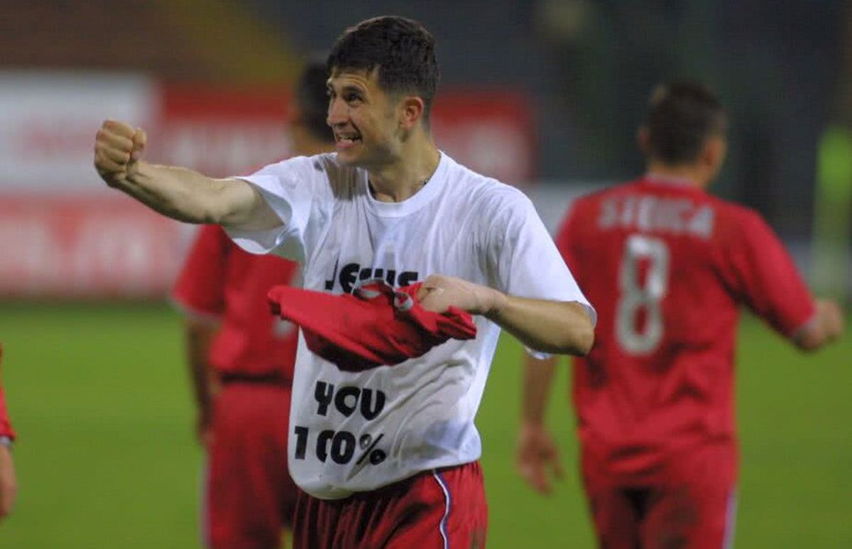 6 întâmplări demențiale cu Claudiu Răducanu » Cum a ațipit și a ratat un meci, misterul berii la pet și de ce a plâns degeaba, în vestiar, pentru Rădoi :)