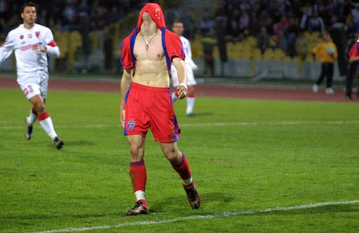 6 întâmplări demențiale cu Claudiu Răducanu » Cum a ațipit și a ratat un meci, misterul berii la pet și de ce a plâns degeaba, în vestiar, pentru Rădoi :)