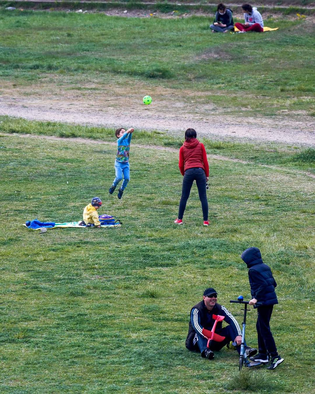 GALERIE FOTO La mare, la soare, cu mască, fără mască » Fotoreportaj GSP: am fost să vedem cum arată un weekend senin pe Litoral în „era COVID-19”