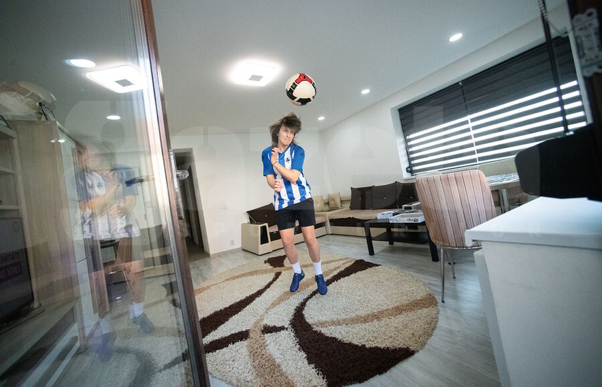 DOR DE SPORT » Ediție specială a Gazetei de azi: ziar cu 12 coperte! Sportivii s-au lăsat fotografiați în casele lor, gata echipați de competiții