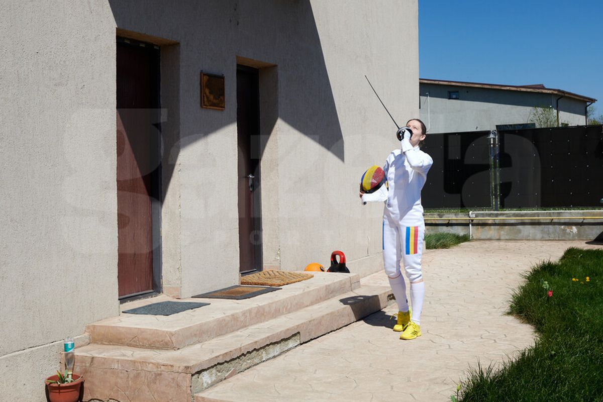 DOR DE SPORT » Ediție specială a Gazetei de azi: ziar cu 12 coperte! Sportivii s-au lăsat fotografiați în casele lor, gata echipați de competiții