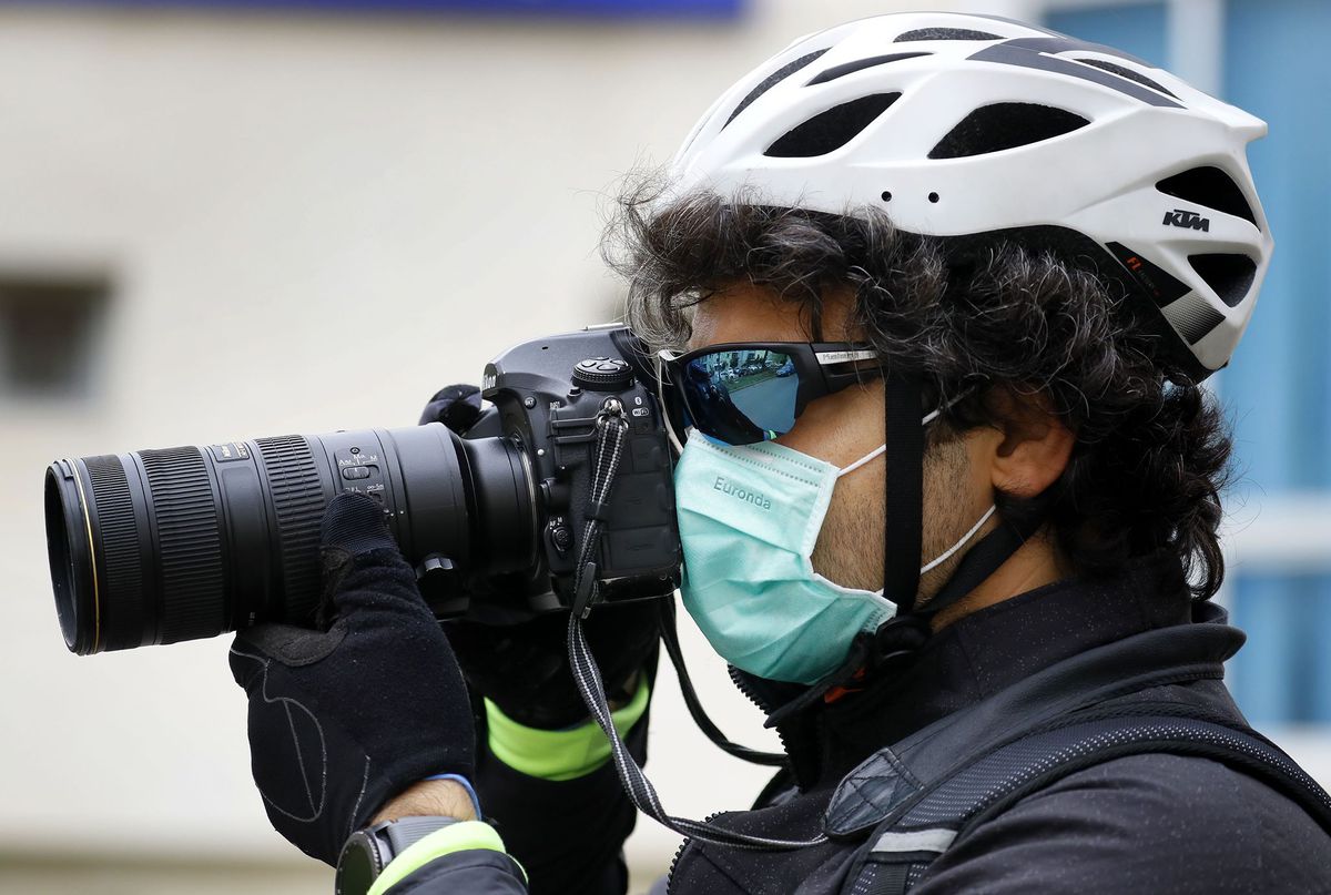 DOR DE SPORT » Ediție specială a Gazetei de azi: ziar cu 12 coperte! Sportivii s-au lăsat fotografiați în casele lor, gata echipați de competiții