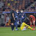 Florinel Coman s-a accidentat în minutul 10 al meciului cu Macedonia de Nord (3-2).