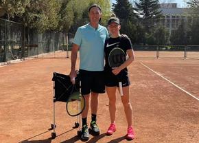 Simona Halep, din nou pe teren! Antrenament alături de Darren Cahill: „Bine ai revenit în cea mai frumoasă țară din lume!”