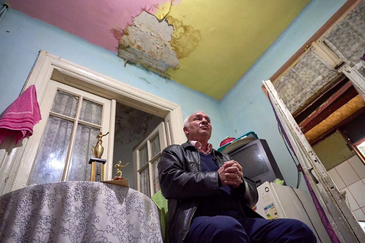 Viață de campion: 12 m² + igrasie » Cel mai talentat boxer al României are o pensie infimă și trăiește într-o casă minusculă și dărăpănată din Ferentari! Cum îl poți ajuta