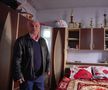 Ilie Dragomir în singurul dormitor al casei din Ferentari FOTO Raed Krishan