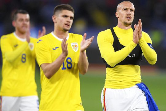 Răzvan Marin (în centru) e în scădere la Cagliari / Sursă foto: Imago Images