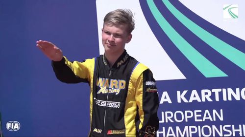 Artiom Sewerukhin, un pilot rus de karting în vârstă de doar 15 ani, a fost dat afară de echipa sa, Ward Racing, după ce acesta a făcut un gest șocant la finalul primei curse din Campionatul European de Karting.