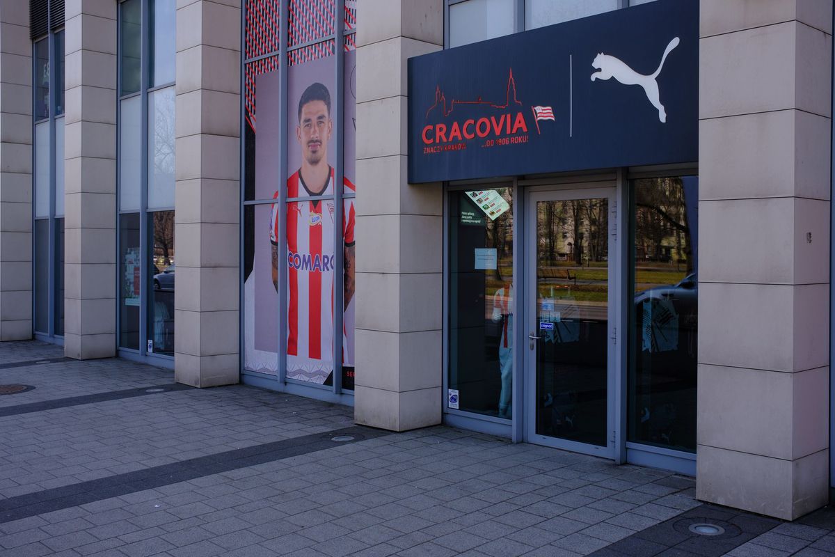 Soția lui Hanca a ieșit în față: „Am aflat părerea nevestelor fotbaliștilor de la FCSB despre mine. Vai!”