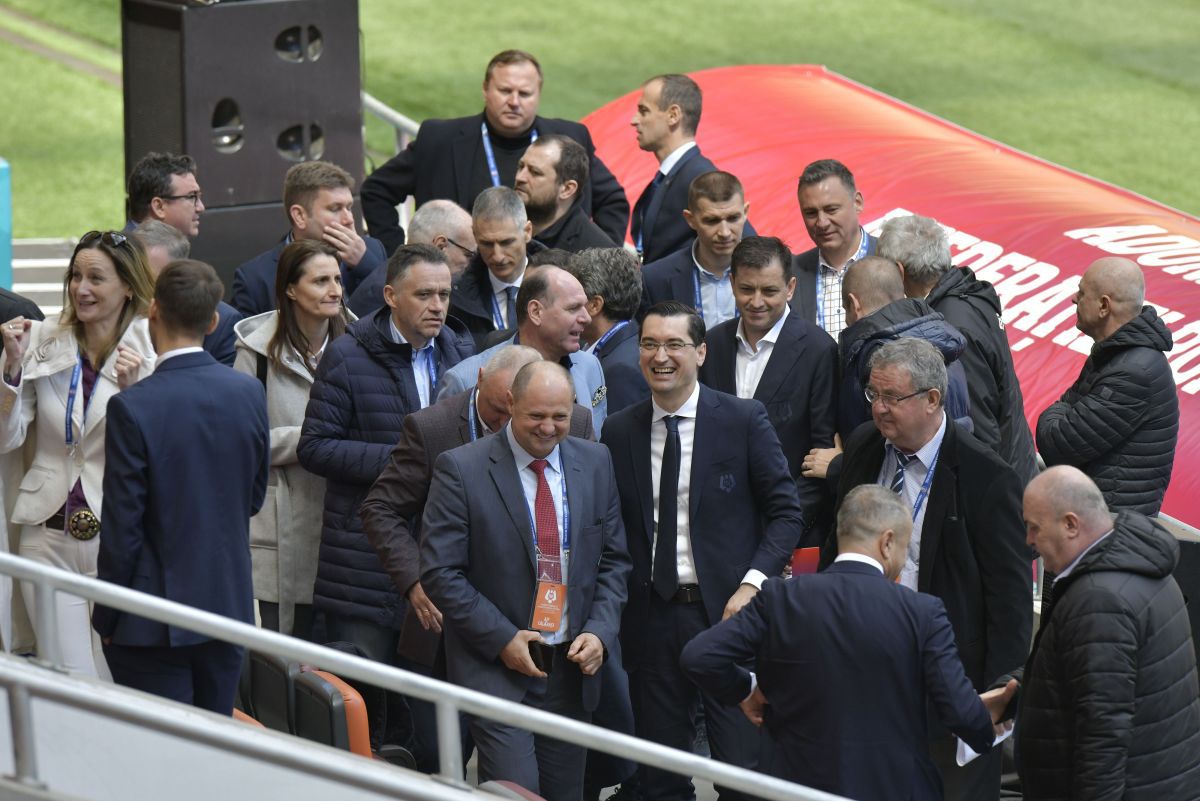 Răzvan Burleanu a marcat cu poarta goală » Ales în unanimitate pentru al 3-lea mandat la FRF: 272 de voturi pentru, zero împotrivă, zero abțineri!