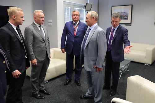 Nikita și Dmitri Mazepin alături de VLadimir Putin, Foto: Imago
