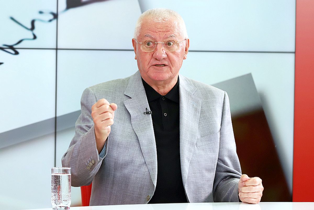 Dumitru Dragomir, făcut pachet în direct: „Mă rugam să nu-mi laude jucătorul, că-l nenorocește!”