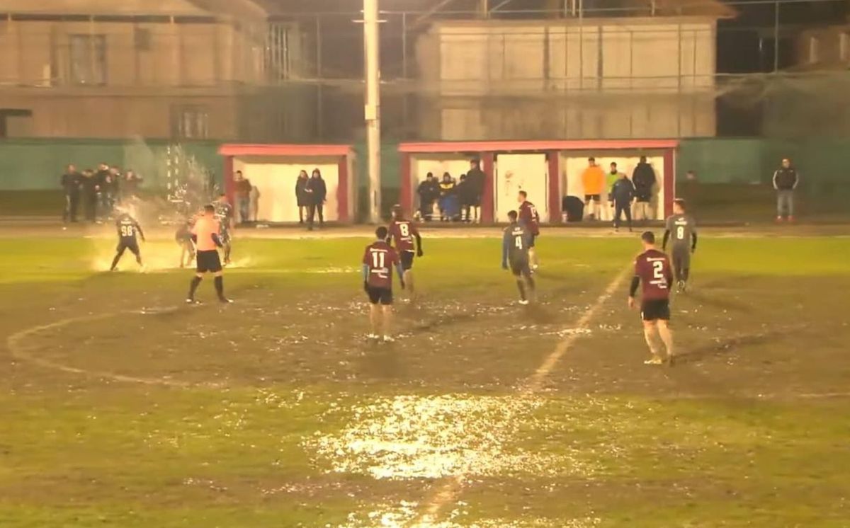 „Se joacă polo?” » Imagini incredibile din semifinalele Cupei României, faza județeană