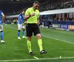 Istvan Kovacs (38 de ani) a condus fără probleme duelul dintre AC Milan și Napoli, prima manșă a sfertului de finală din Liga Campionilor. Arbitrul din Carei a fost în centrul atenției în două rânduri.  / FOTO: Imago