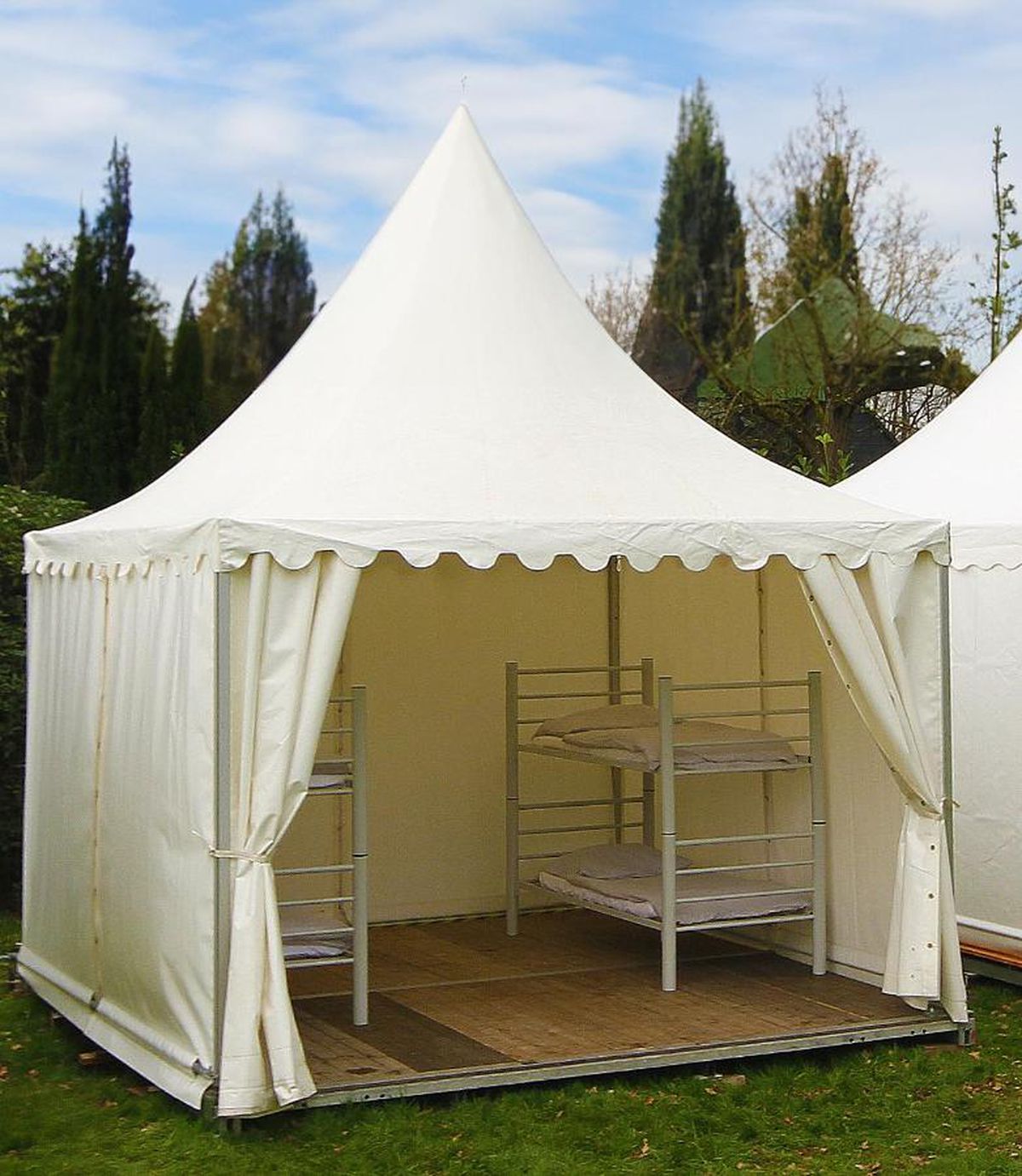 Poftiți la cort! Condiții minimaliste de cazare la Euro 2024: fanii „tricolorilor”, direct interesați