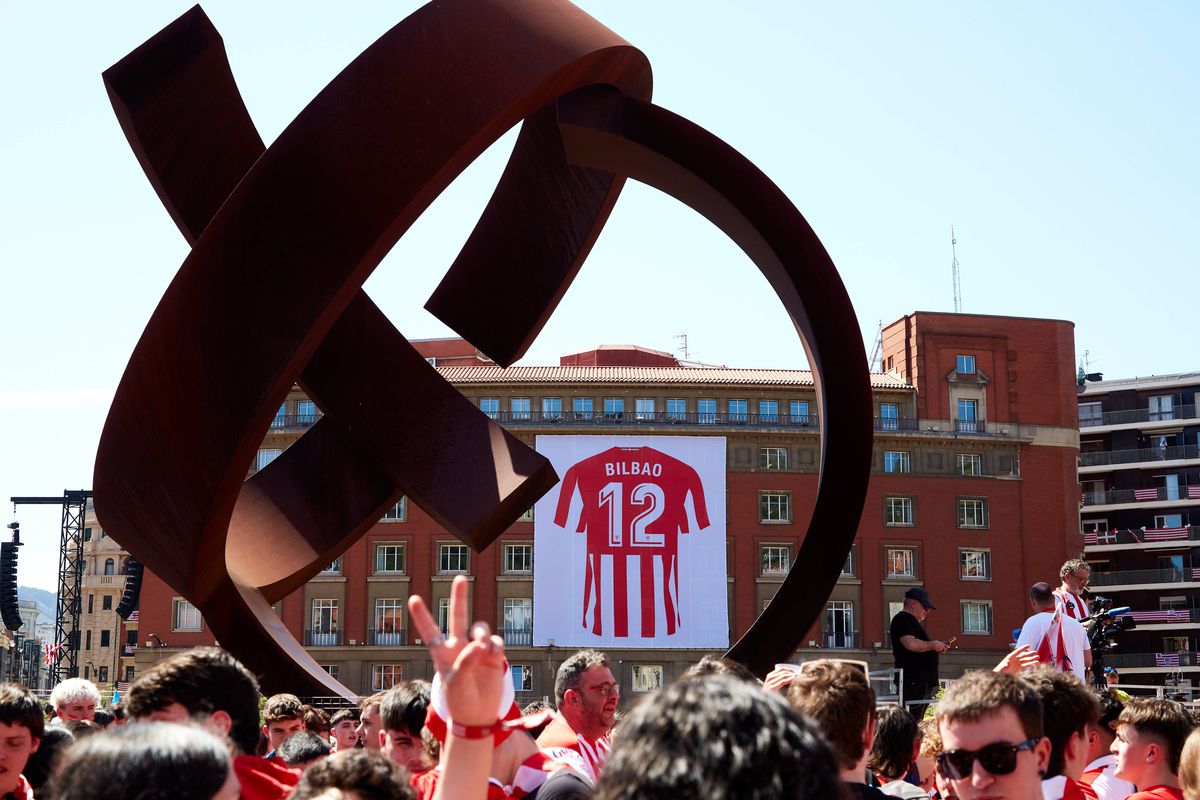 Imagini SENZAȚIONALE din Spania » Un milion de oameni au sărbătorit prima Cupă după 40 de ani