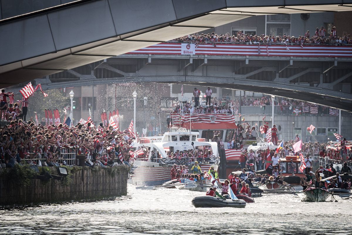 Imagini SENZAȚIONALE din Spania » Un milion de oameni au sărbătorit prima Cupă după 40 de ani