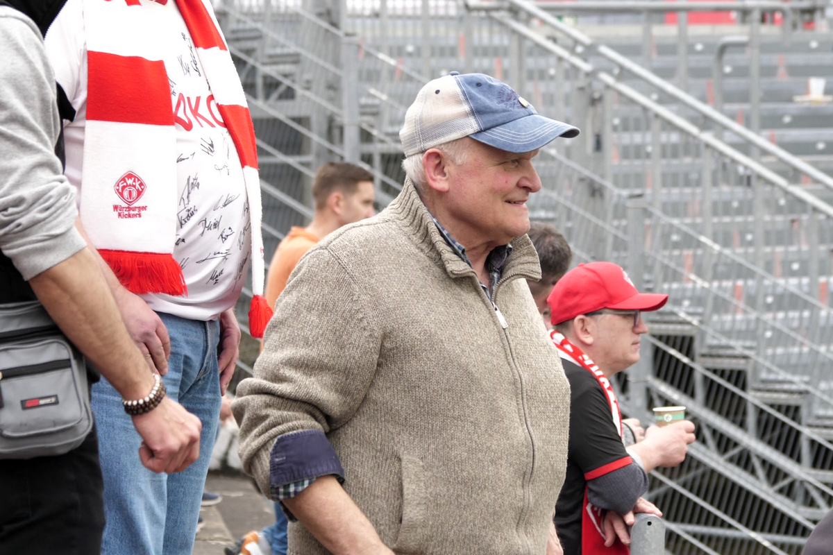 Ce a văzut echipa GSP la un meci de Liga 4 din Germania: mai mulți spectatori ca-n Superliga, cozi imense la bere și cârnați, ultrași înfierbântați!