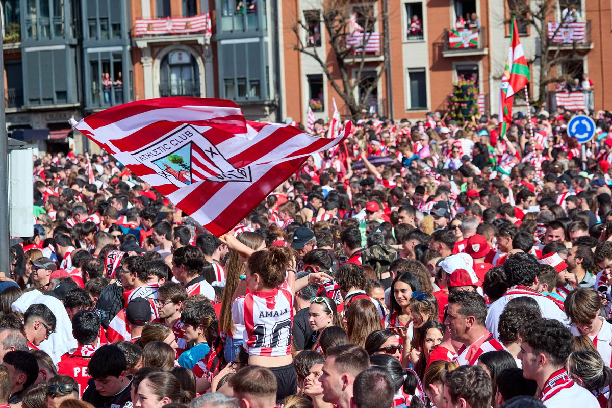 Imagini SENZAȚIONALE din Spania » Un milion de oameni au sărbătorit prima Cupă după 40 de ani