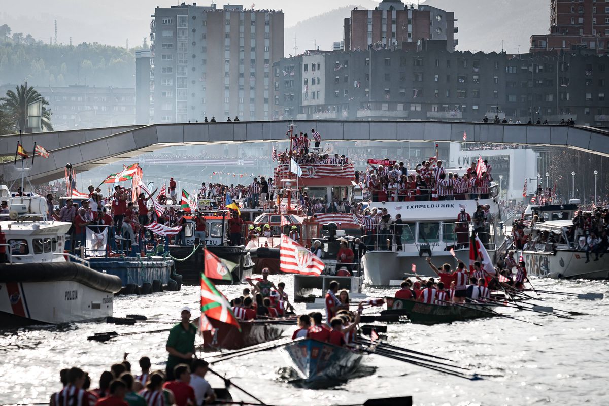 Imagini SENZAȚIONALE din Spania » Un milion de oameni au sărbătorit prima Cupă după 40 de ani