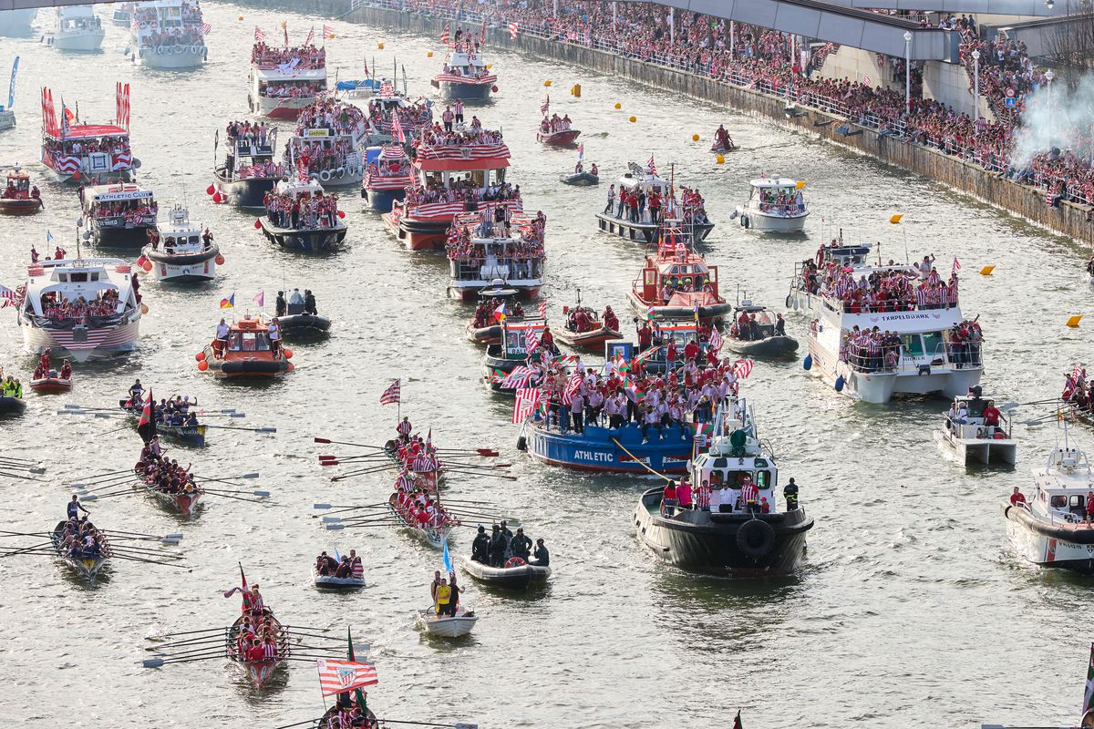 Imagini SENZAȚIONALE din Spania » Un milion de oameni au sărbătorit prima Cupă după 40 de ani