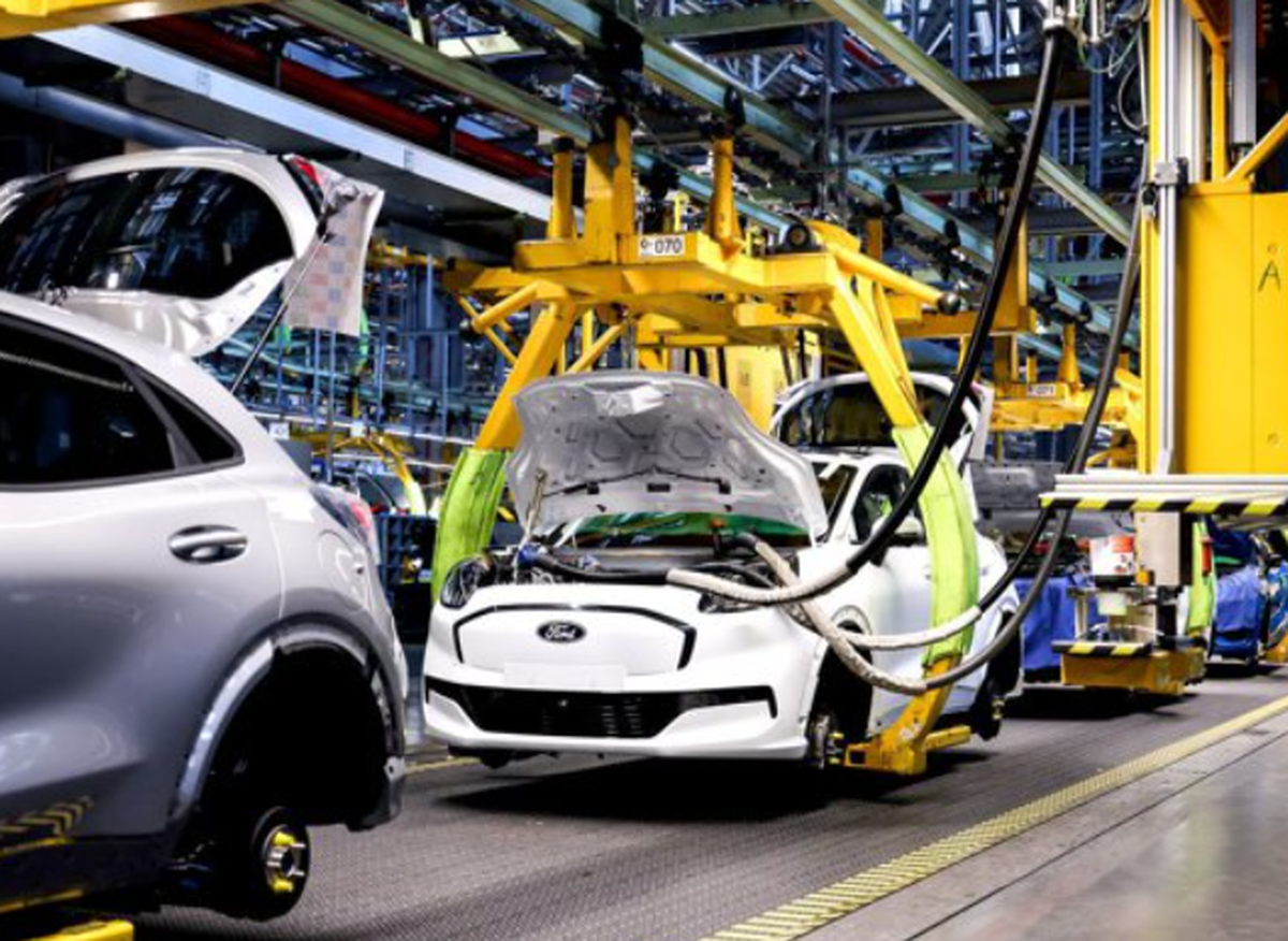 Prima mașină electrică fabricată în România ajunge la clienți în această primăvară » Cum arată modelul produs la Craiova