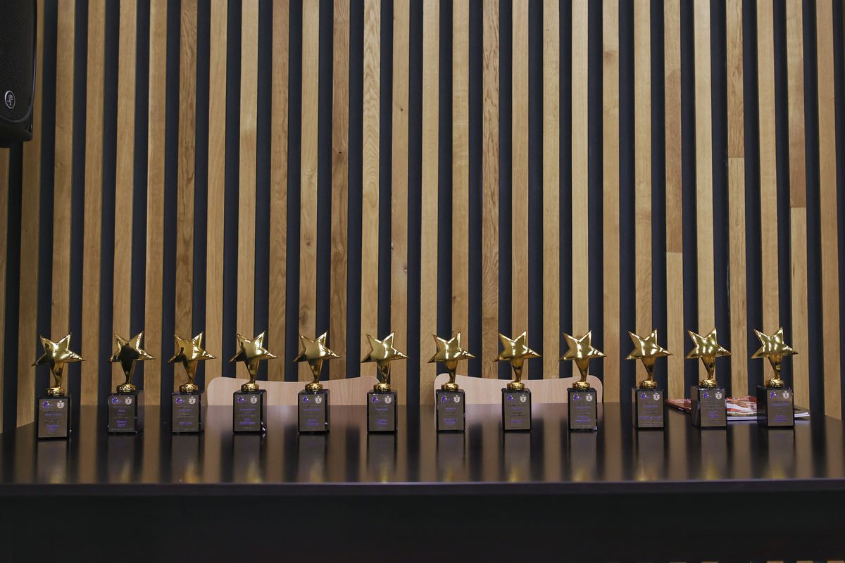 „Trebuie s-o spun p-asta, că n-o știi!” » Dezvăluirea lui Mircea Lucescu pentru Marius Lăcătuș după 40 de ani: „Mi s-a impus să nu te mai iau la națională!”