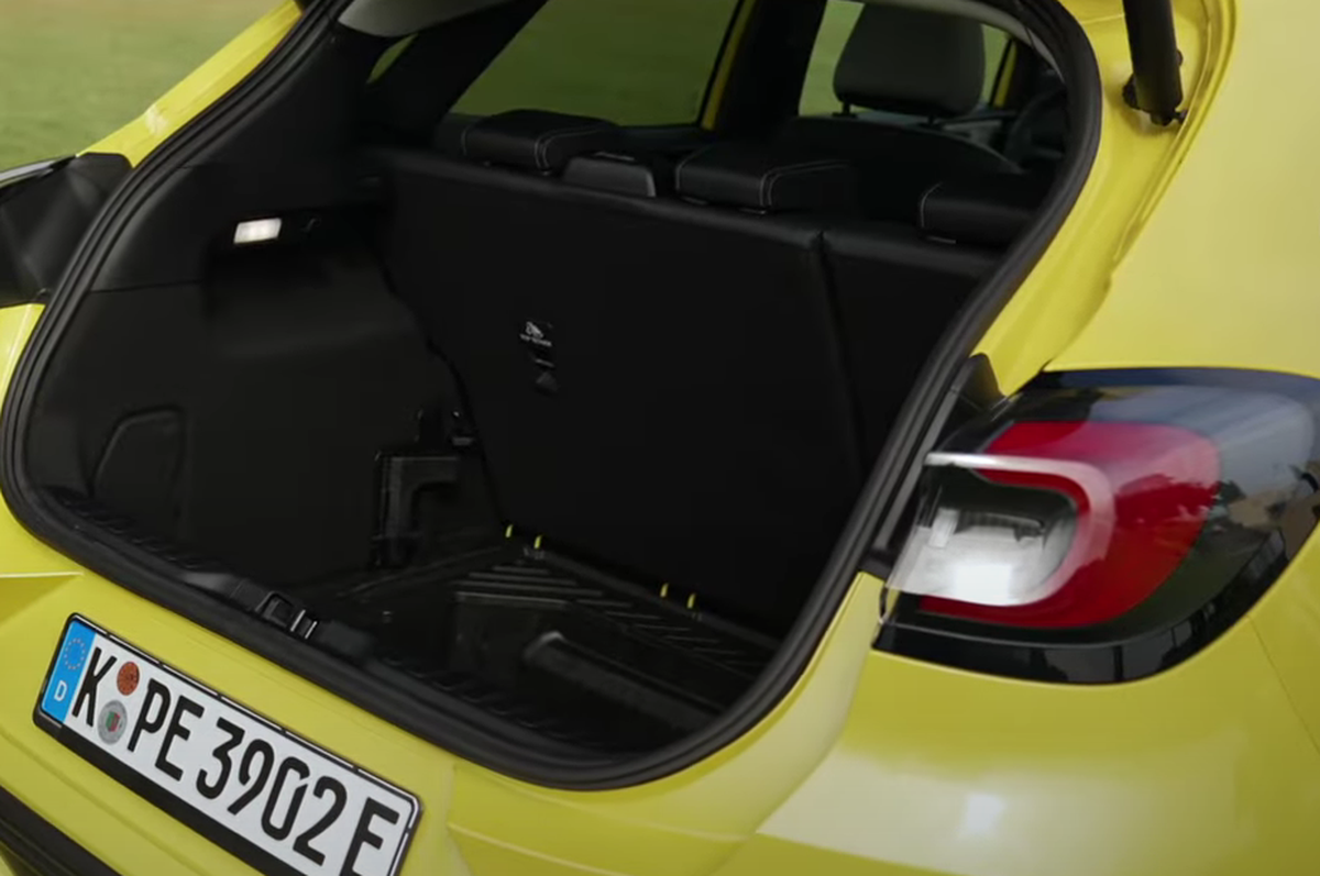 Prima mașină electrică fabricată în România ajunge la clienți în această primăvară » Cum arată modelul produs la Craiova