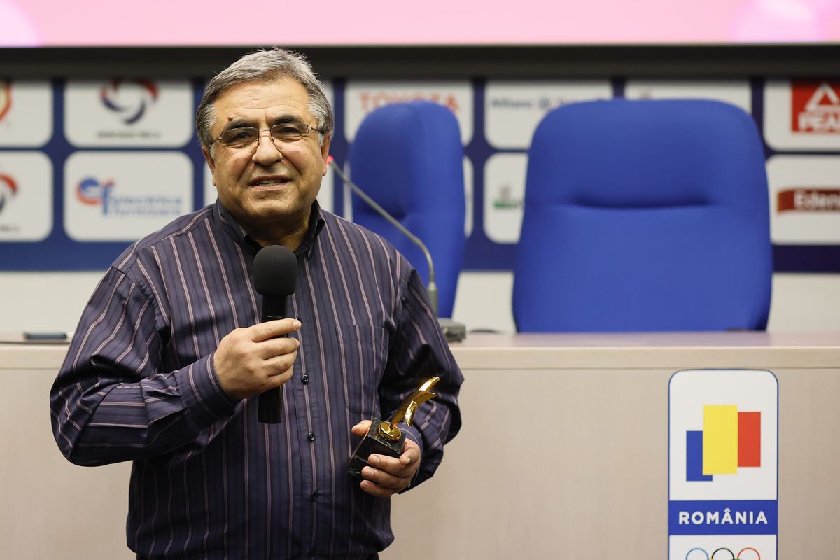 „Trebuie s-o spun p-asta, că n-o știi!” » Dezvăluirea lui Mircea Lucescu pentru Marius Lăcătuș după 40 de ani: „Mi s-a impus să nu te mai iau la națională!”