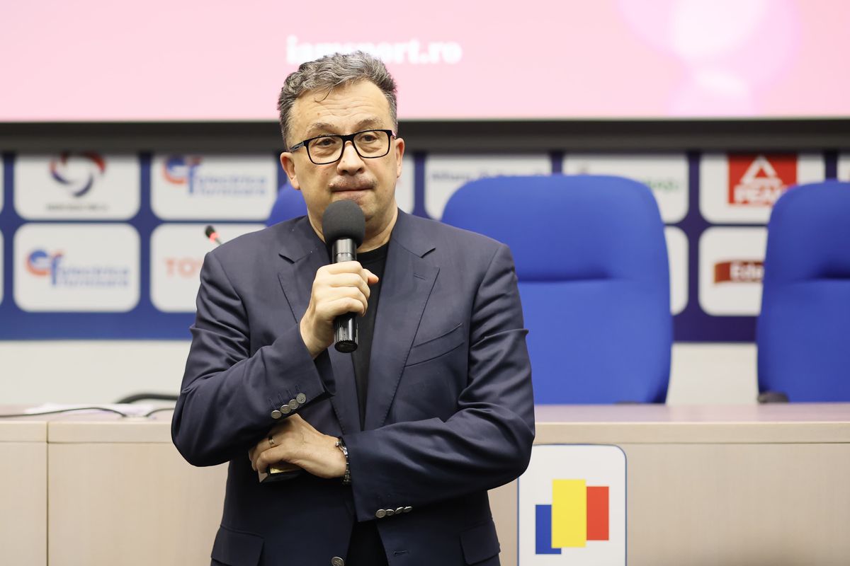 „Trebuie s-o spun p-asta, că n-o știi!” » Dezvăluirea lui Mircea Lucescu pentru Marius Lăcătuș după 40 de ani: „Mi s-a impus să nu te mai iau la națională!”