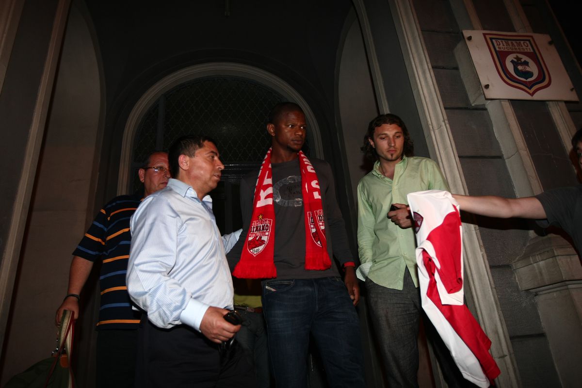 De ce a venit în România jucătorul adus cu petale de trandafiri și covor roșu: „Să se bucure de viața de noapte. Cui nu-i place?!”