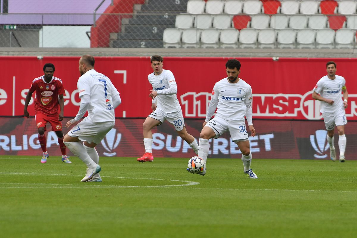 Hagi l-a învins pe Dorinel Munteanu! Sepsi, în prăpastie după UMILINȚA cu Farul » Clasament incredibil în play-out