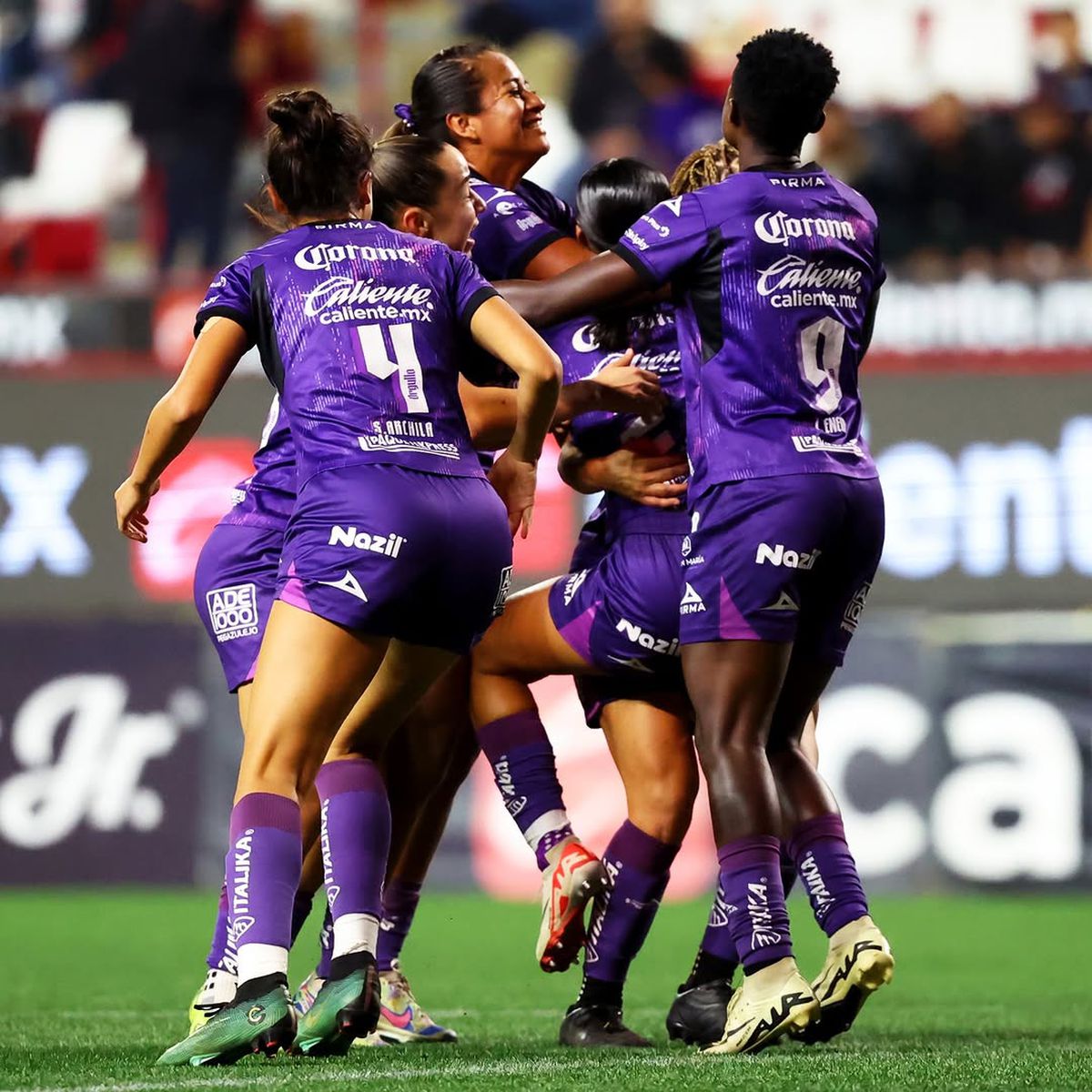 Echipa de fotbal feminin a celor de la Mazatlan Fc