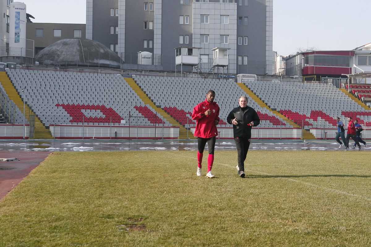 De ce a venit în România jucătorul adus cu petale de trandafiri și covor roșu: „Să se bucure de viața de noapte. Cui nu-i place?!”