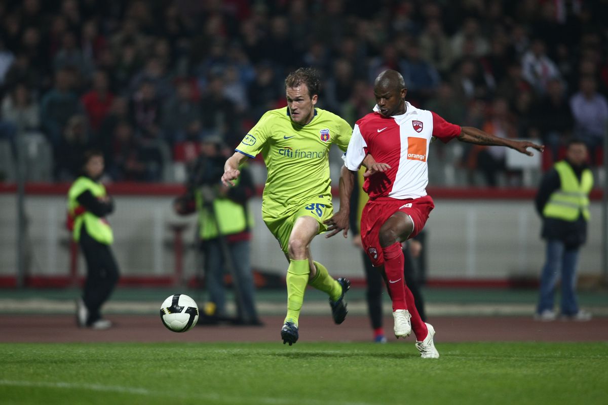 De ce a venit în România jucătorul adus cu petale de trandafiri și covor roșu: „Să se bucure de viața de noapte. Cui nu-i place?!”