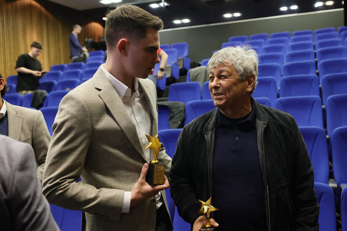 „Trebuie s-o spun p-asta, că n-o știi!” » Dezvăluirea lui Mircea Lucescu pentru Marius Lăcătuș după 40 de ani: „Mi s-a impus să nu te mai iau la națională!”