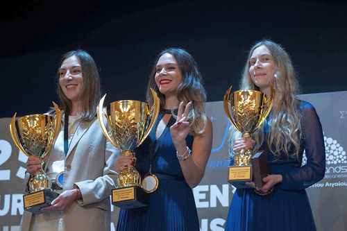 Irina Bulmaga, prima de la stânga la dreapta // foto: FR Șah