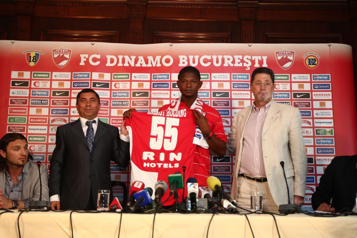 De ce a venit în România jucătorul adus cu petale de trandafiri și covor roșu: „Să se bucure de viața de noapte. Cui nu-i place?!”