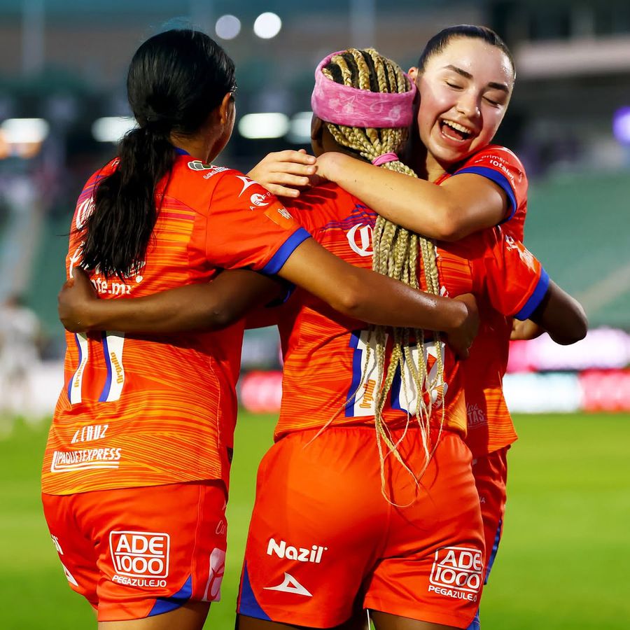 Echipa de fotbal feminin a celor de la Mazatlan FC/ foto: Instagram oficial Mazatlán Femenil Flagelul pariurilor ilegale a lovit și fotbalul feminin: federația a început ancheta! Suspectează că au pariat pe eșecul echipei lor » Scorurile sunt HALUCINANTE