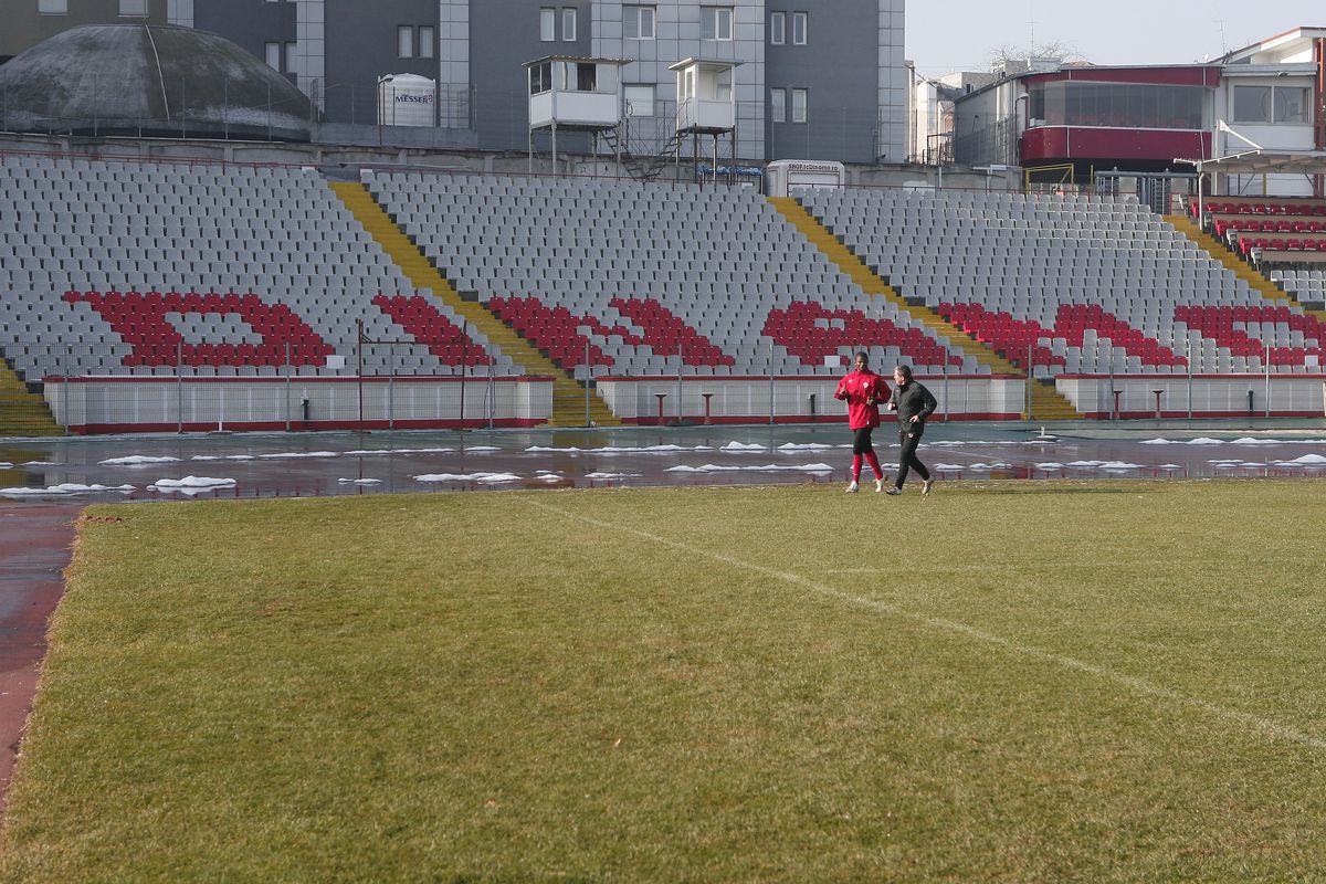 De ce a venit în România jucătorul adus cu petale de trandafiri și covor roșu: „Să se bucure de viața de noapte. Cui nu-i place?!”