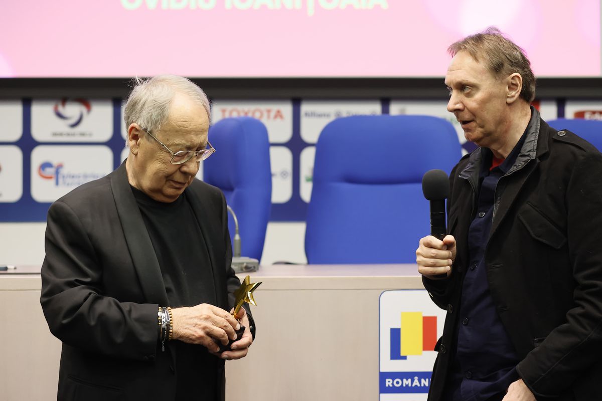 „Trebuie s-o spun p-asta, că n-o știi!” » Dezvăluirea lui Mircea Lucescu pentru Marius Lăcătuș după 40 de ani: „Mi s-a impus să nu te mai iau la națională!”