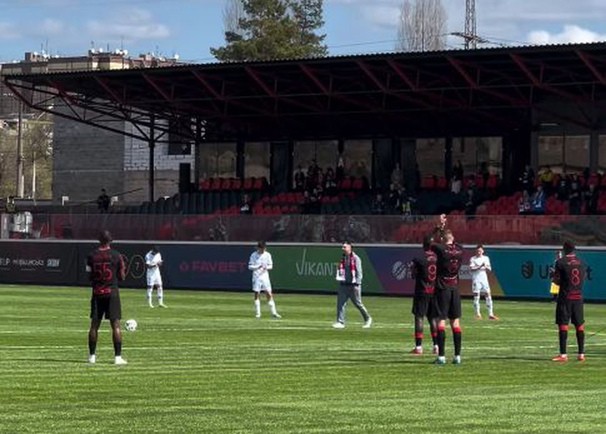 Meciul lui Dinamo Kiev, încheiat la aproape 3 ore de la start